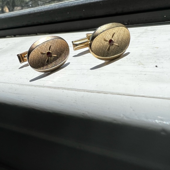 Vintage Pat Pend Men’s gold cufflinks and tie clip - Picture 8 of 14